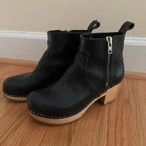 Swedish Hasbeens Zip Bootie Clog